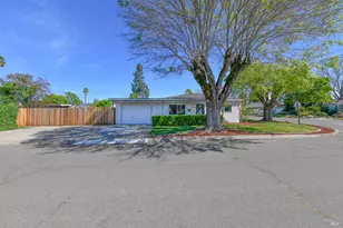 1600 Carol Dr, Napa, CA 94558 - Photo 30