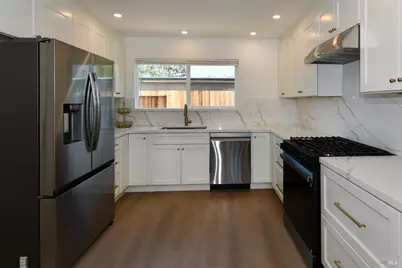 1600 Carol Drive, Napa, CA 94558 - Photo 8