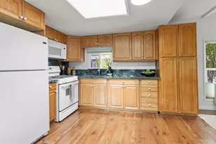 204 Barcelona Ave, Novato, CA 94949 - Photo 8