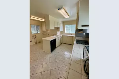 993 Champion Lane, Deer Park, CA 94576 - Photo 10