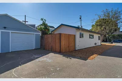519 7th Street, Petaluma, CA 94952 - Photo 24