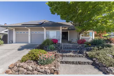 700 Montclair Drive, Santa Rosa, CA 95409 - Photo 2