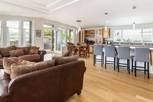 121 Cabana Dr, Napa, CA 94558 - Photo 1