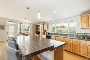 121 Cabana Dr, Napa, CA 94558 - Photo 16