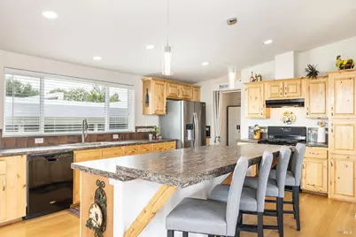 121 Cabana Drive, Napa, CA 94558 - Photo 18