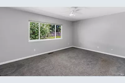 7129 Oak Leaf Drive, Santa Rosa, CA 95409 - Photo 12