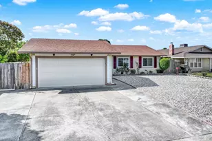 421 Sarah Way, Suisun City, CA 94585 - Photo 2