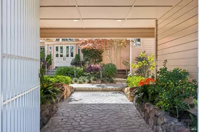 24 Mooring Road, San Rafael, CA 94901 - Photo 4