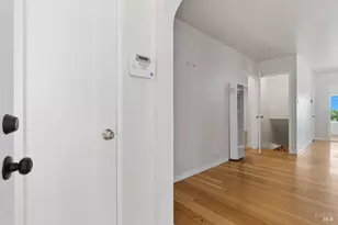 10601 Sheldon St, Oakland, CA 94605 - Photo 8