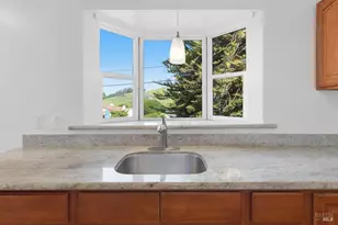 10601 Sheldon St, Oakland, CA 94605 - Photo 20