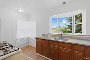 10601 Sheldon St, Oakland, CA 94605 - Photo 18