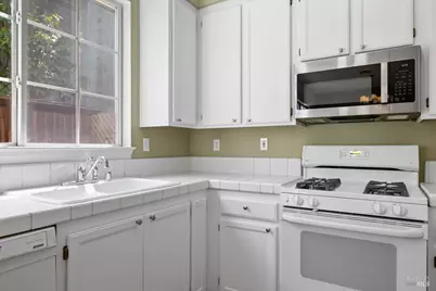 1028 Addison Circle, Petaluma, CA 94952 - Photo 20
