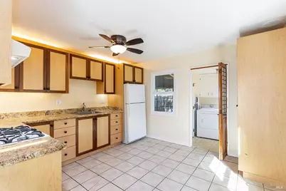 18090 Las Lomas Road, Sonoma, CA 95476 - Photo 32