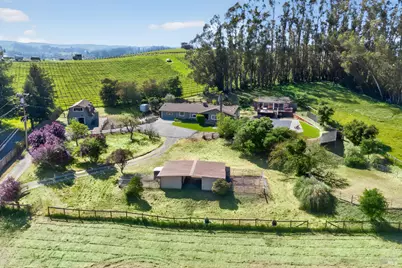 9699 Kelly Lane, Penngrove, CA 94951 - Photo 8