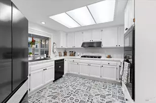 2070 Stonefield Ln, Santa Rosa, CA 95403 - Photo 16