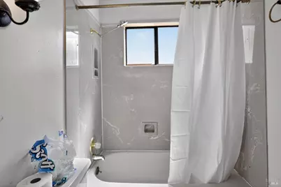 15760 Via Regio, San Lorenzo, CA 94580 - Photo 26