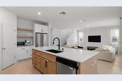 2350 Sheldon Drive, Fairfield, CA 94533 - Photo 8