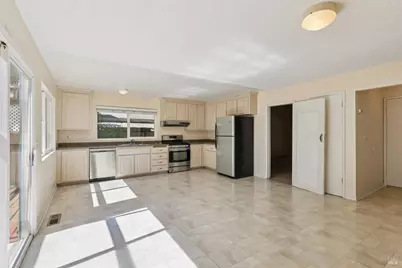 1553 Holly Avenue, Rohnert Park, CA 94928 - Photo 8