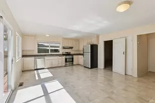 1553 Holly Ave, Rohnert Park, CA 94928 - Photo 8