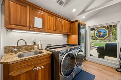 1038 Lorraine Drive, Napa, CA 94558 - Photo 24