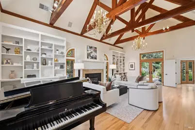 172 Pacheco Avenue, Novato, CA 94947 - Photo 8