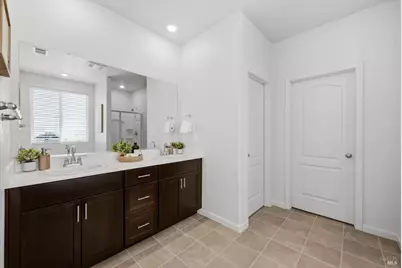 1685 Blossom Way, Dixon, CA 95620 - Photo 32