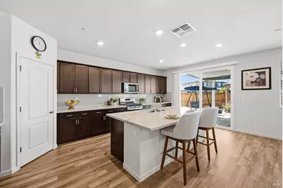 1685 Blossom Way, Dixon, CA 95620 - Photo 10