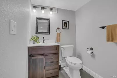 249 Baker Street, Benicia, CA 94510 - Photo 20