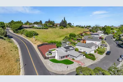 249 Baker Street, Benicia, CA 94510 - Photo 2