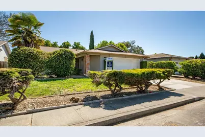 289 Belford Place, Vacaville, CA 95687 - Photo 2