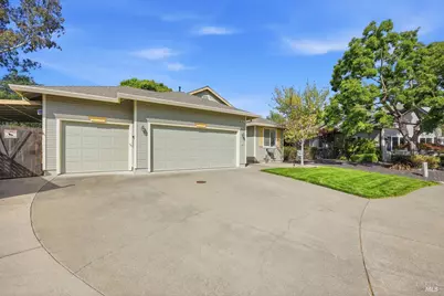164 Fulton Place, Windsor, CA 95492 - Photo 2