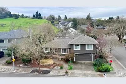 4808 Foxglove Court, Santa Rosa, CA 95405 - Photo 2