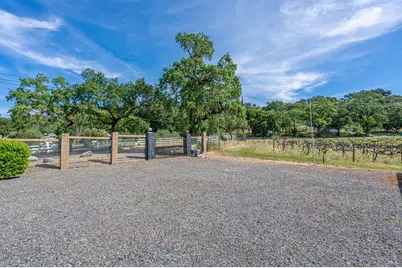 590 Pleasant Avenue, Santa Rosa, CA 95403 - Photo 68