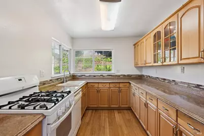 546 Pinewood Drive, San Rafael, CA 94903 - Photo 14