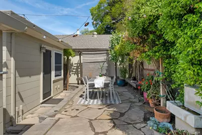 914 W 6th Street, Benicia, CA 94510 - Photo 42