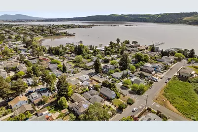 914 W 6th Street, Benicia, CA 94510 - Photo 54