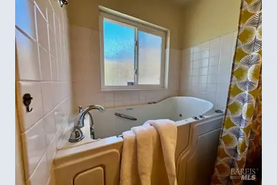 638 E Fleming Avenue, Vallejo, CA 94591 - Photo 20