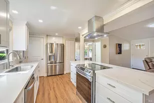 103 Glenoak Ct, Santa Rosa, CA 95405 - Photo 2