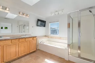 8843 Oakfield Lane, Windsor, CA 95492 - Photo 20