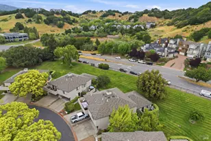 32 Dockside Cir, San Rafael, CA 94903 - Photo 24