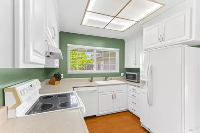 182 Fairview Drive, Vacaville, CA 95687 - Photo 12