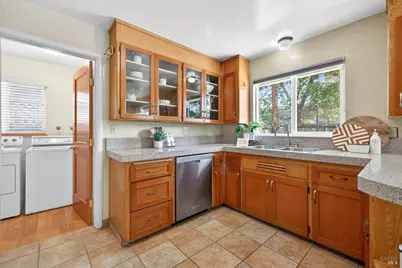 334 Richmond Drive, Santa Rosa, CA 95401 - Photo 18