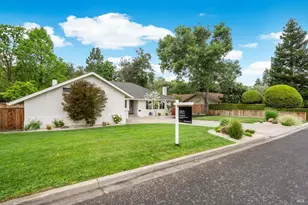 213 Kaanapali Dr, Napa, CA 94558 - Photo 22