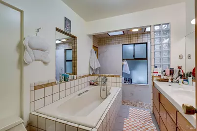 370 W M Street, Benicia, CA 94510 - Photo 22