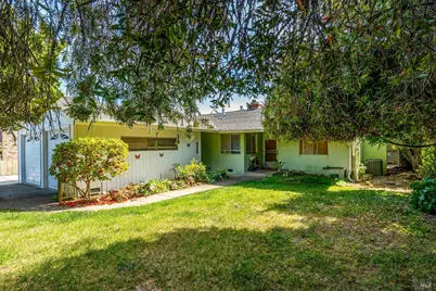 370 W M Street, Benicia, CA 94510 - Photo 2