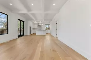 127 Pleasant Ave, Santa Rosa, CA 95403 - Photo 8