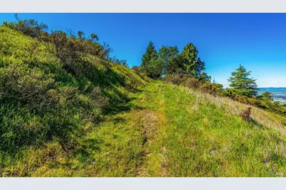 6048 Hyland Way, Penngrove, CA 94951 - Photo 20