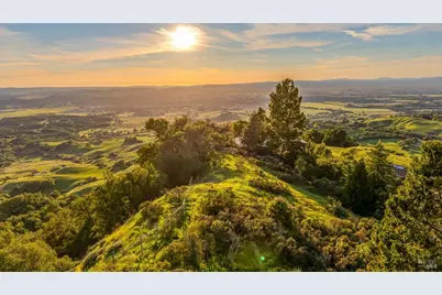 6048 Hyland Way, Penngrove, CA 94951 - Photo 46