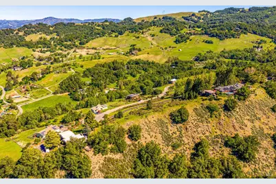 6048 Hyland Way, Penngrove, CA 94951 - Photo 12