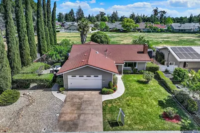 442 Yellowstone Drive, Vacaville, CA 95687 - Photo 6